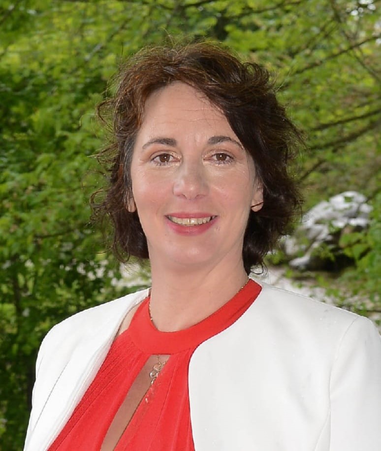 Sylvie elisha gérante de la société sylan massages et bien-être